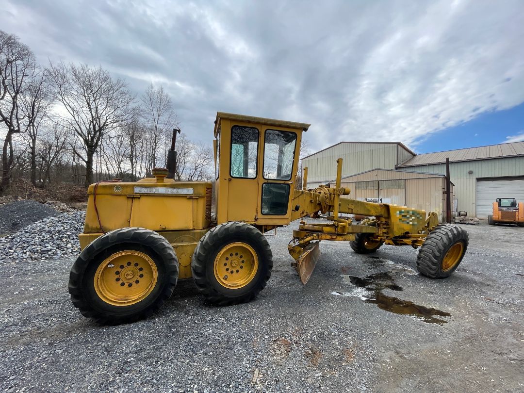 1979 DEERE 570A - Image 7